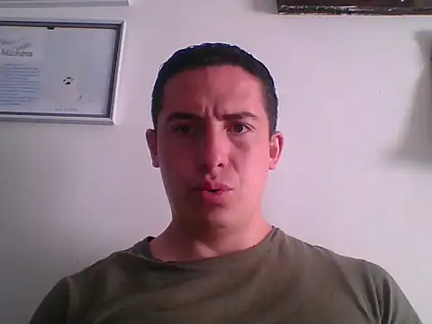 Snapshot of mickseb89 chatting on March 13, 1:51 pm mickseb89 online show from March 13, 1:51 pm
