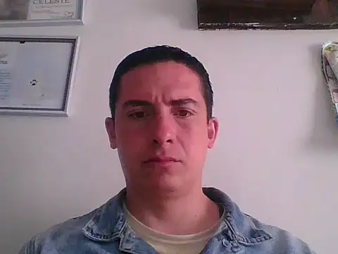 Snapshot of mickseb89 chatting on March 16, 2:10 pm mickseb89 online show from March 16, 2:10 pm