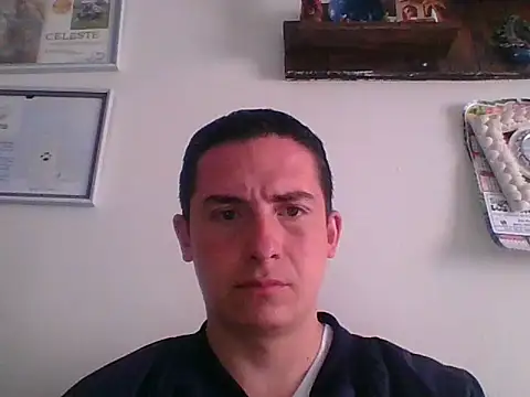 Snapshot of mickseb89 chatting on March 17, 3:37 pm mickseb89 online show from March 17, 3:37 pm