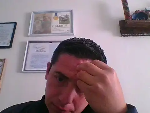 Snapshot of mickseb89 chatting on March 31, 2:28 pm mickseb89 online show from March 31, 2:28 pm