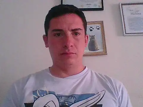 Snapshot of mickseb89 chatting on July 15, 7:41 pm mickseb89 online show from July 15, 7:41 pm