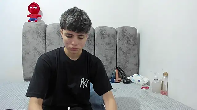 Bruno Cruzz online show from May 22, 1:57 am
