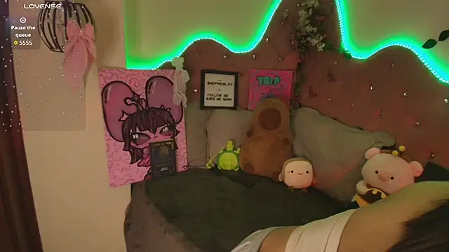 sophiievv online show from November 7, 7:03 pm