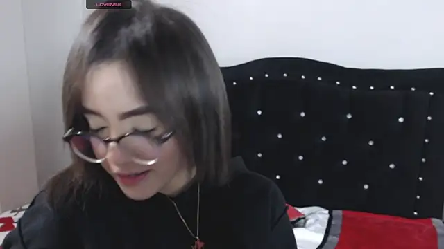 Coraline Playful online show from September 25, 12:31 pm