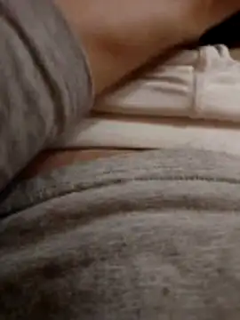 Snapshot of atanas088 chatting on February 3, 8:25 pm atanas088 online show from February 3, 8:25 pm