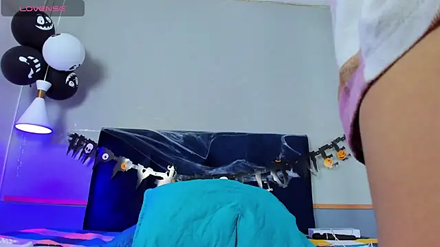 Tsuki Maru online show from October 30, 9:15 pm