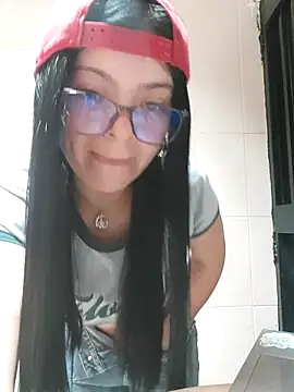 LunaJacobs online show from February 20, 7:25 pm