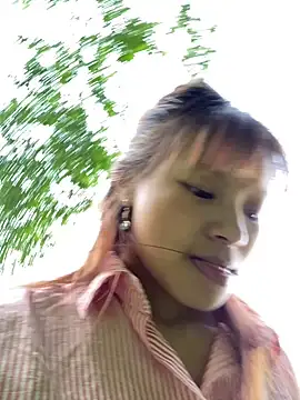 Snapshot of Mai_bb chatting on October 29, 12:57 am Mai bb online show from October 29, 12:57 am