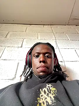 Snapshot of Wuu2now chatting on October 6, 8:45 am Wuu2now online show from October 6, 8:45 am