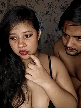 Snapshot of priyaverma00 chatting on May 7, 12:27 am priyaverma00 online show from May 7, 12:27 am
