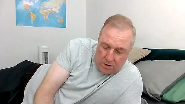 Snapshot of JayPal722 chatting on July 12, 1:35 pm JayPal722 online show from July 12, 1:35 pm