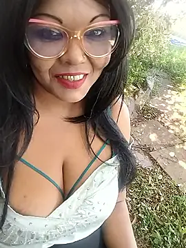 Snapshot of hemilynthomas2467 chatting on May 7, 10:42 am hemilynthomas2467 online show from May 7, 10:42 am
