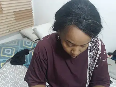 Snapshot of matilde_hot chatting on October 24, 5:15 am matilde hot online show from October 24, 5:15 am