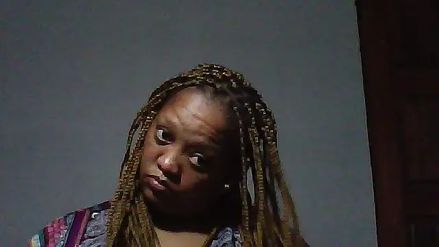 Snapshot of Yellobonepussy chatting on September 9, 3:44 pm Yellobonepussy online show from September 9, 3:44 pm