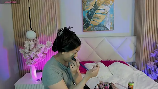 Mila Hank  online show from April 3, 12:14 pm