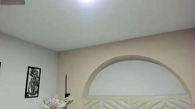 Mila Hank  online show from April 14, 12:11 pm