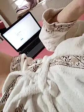 Snapshot of lolitaprinces chatting on March 3, 1:50 pm lolitaprinces online show from March 3, 1:50 pm