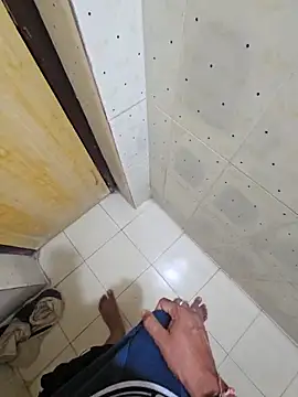 Snapshot of Gamecoc chatting on October 14, 5:58 pm Gamecoc online show from October 14, 5:58 pm