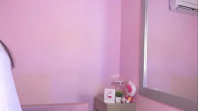 kiity horny  online show from December 22, 11:40 am