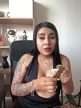 Sophie Dreamss online show from March 8, 9:40 pm