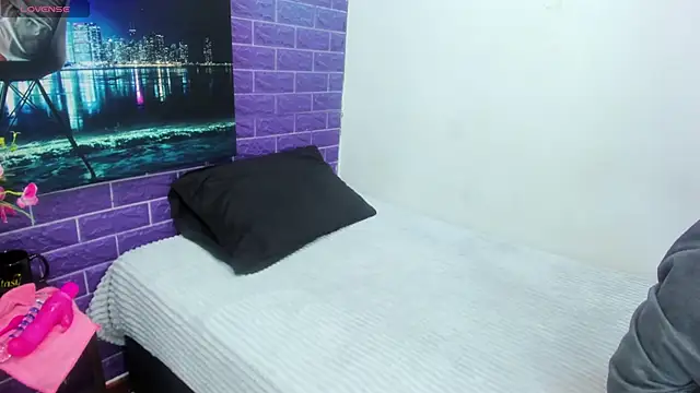 Cora 222 online show from September 20, 11:11 am