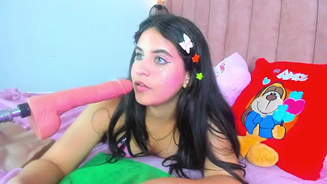 LizzyOlsen online show from November 22, 9:08 am