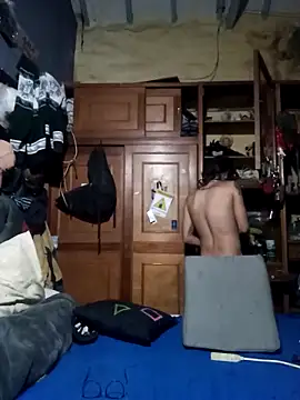 hairy mannn online show from December 23, 6:11 am