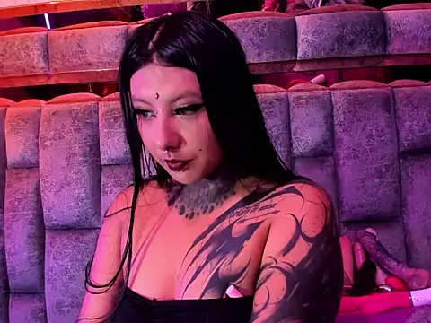 missashlyrosette online show from September 17, 5:47 pm