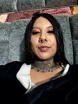 missashlyrosette online show from May 14, 2:07 am