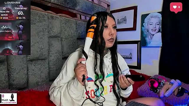 missashlyrosette online show from June 6, 1:21 am