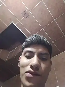 Snapshot of aispuro8505 chatting on February 6, 7:23 am aispuro8505 online show from February 6, 7:23 am