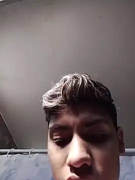 Snapshot of aispuro8505 chatting on February 11, 4:23 pm aispuro8505 online show from February 11, 4:23 pm