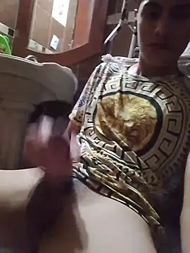 Snapshot of aispuro8505 chatting on February 14, 8:11 am aispuro8505 online show from February 14, 8:11 am