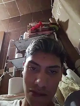 Snapshot of aispuro8505 chatting on February 15, 8:02 am aispuro8505 online show from February 15, 8:02 am