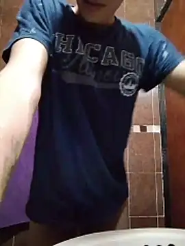 Snapshot of aispuro8505 chatting on February 17, 7:05 am aispuro8505 online show from February 17, 7:05 am