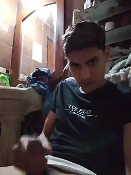 Snapshot of aispuro8505 chatting on March 2, 7:37 am aispuro8505 online show from March 2, 7:37 am