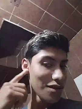 aispuro8505 online show from April 8, 2:33 am