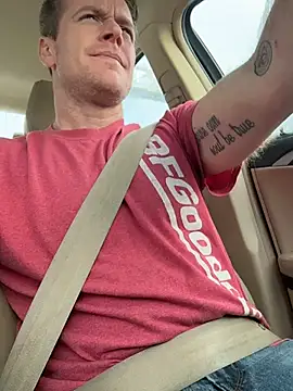 DILFiGuess11 online show from February 17, 9:32 pm