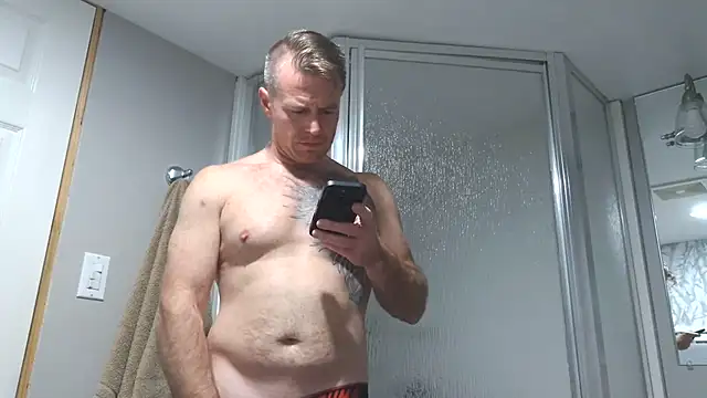DILFiGuess11 online show from June 3, 4:48 am