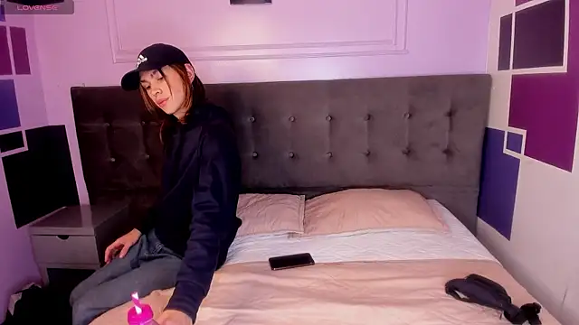 Snapshot of Aaron_Fordd chatting on October 28, 5:37 pm Aaron Fordd online show from October 28, 5:37 pm