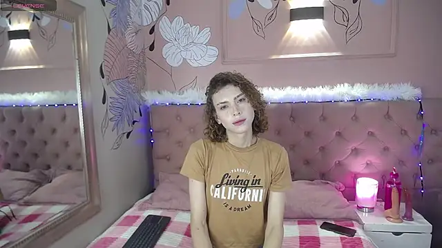 Snapshot of Aaron_Fordd chatting on November 14, 12:15 pm Aaron Fordd online show from November 14, 12:15 pm