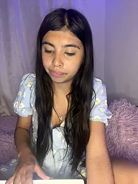 Snapshot of DianeSuns_ chatting on February 13, 3:57 am DianeSuns online show from February 13, 3:57 am