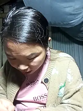 may-squirl online show from November 3, 12:50 pm