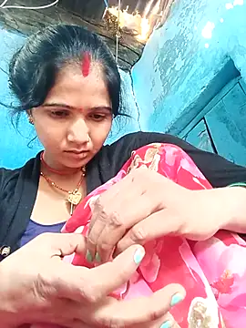 Jooli xx online show from April 11, 7:45 am