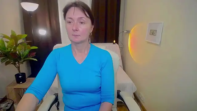 VivianGuchih online show from September 13, 6:13 am