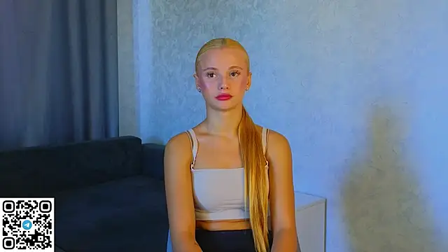 NaughtySeraphine online show from September 23, 6:16 am