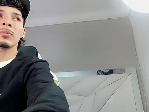 Snapshot of yankees_ chatting on November 15, 3:48 am yankees online show from November 15, 3:48 am