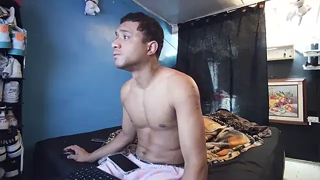 Snapshot of JoshuaMiller chatting on September 29, 6:02 pm JoshuaMiller online show from September 29, 6:02 pm