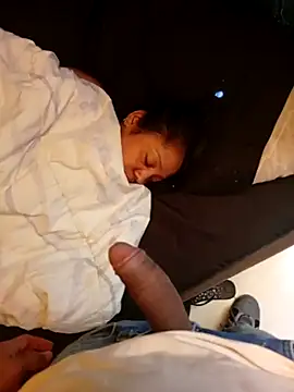 Snapshot of JoshuaMiller chatting on October 18, 5:35 pm JoshuaMiller online show from October 18, 5:35 pm