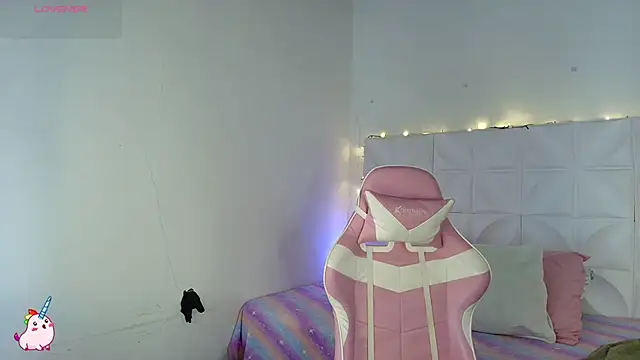 Snapshot of Abril1_gh chatting on February 9, 12:42 pm Abril1 gh online show from February 9, 12:42 pm